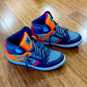 DC high top skate shoes women’s size 7.